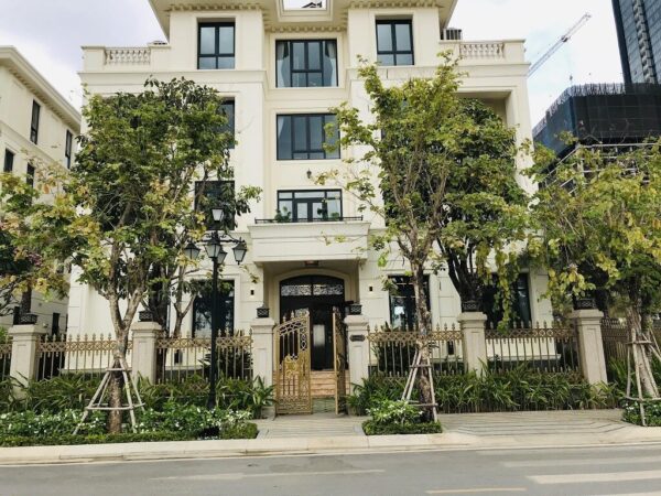 Biệt thự Vinhomes Golden River Quận 1 - cập nhật giá bán và cho thuê