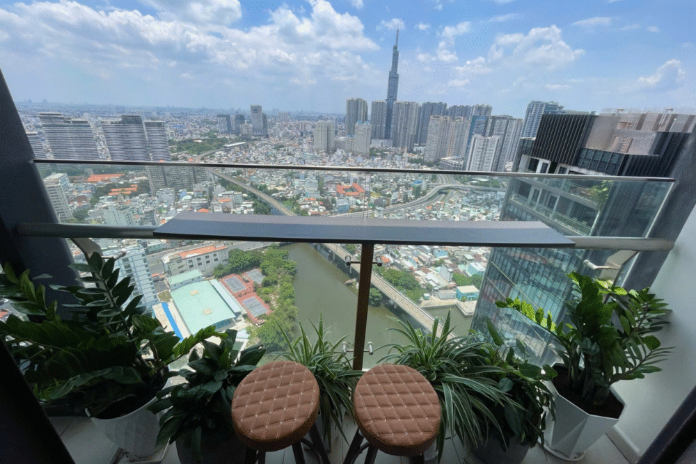 Bán căn hộ 2 phòng ngủ tòa Aqua 3 view Landmark 81 diện tích 71,9m2
