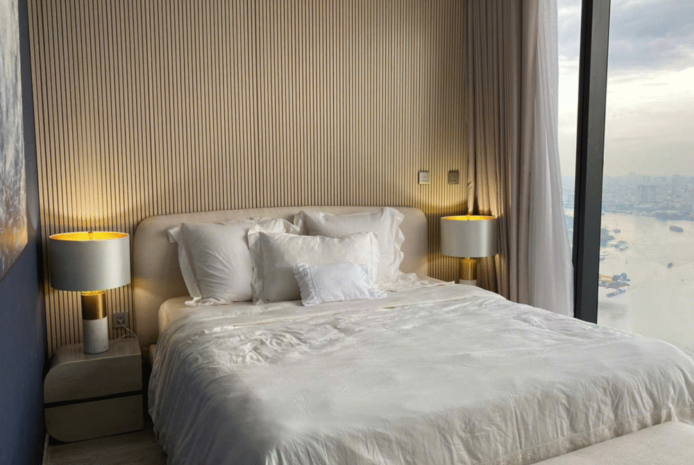 Cho thuê căn hộ 3 phòng ngủ view sông 110,6m2 toà Lux 6